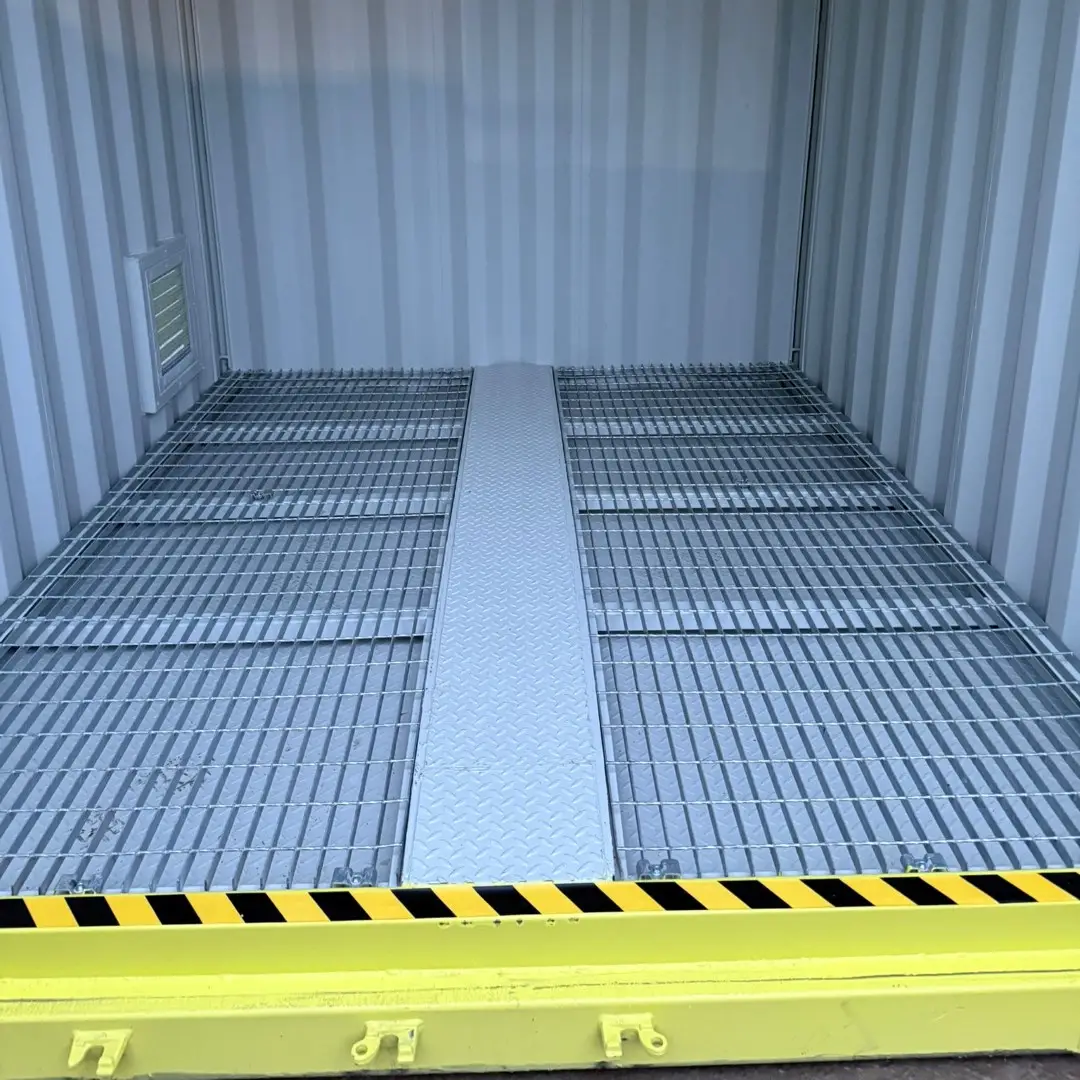 Chemical clean container